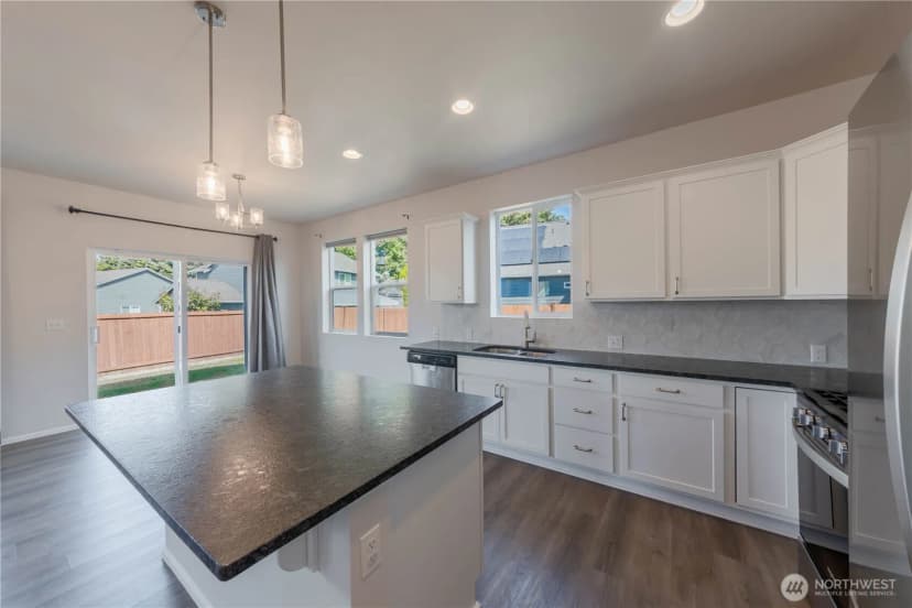 Property photo for 514 Wellington Place, Sedro Woolley photo 12