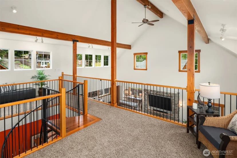 Property photo for 10904 W Lake Joy Drive Ne, Carnation photo 32