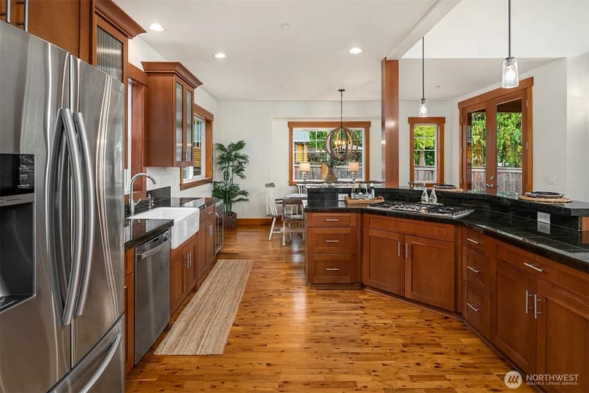 Property photo for 10904 W Lake Joy Drive Ne, Carnation photo 12