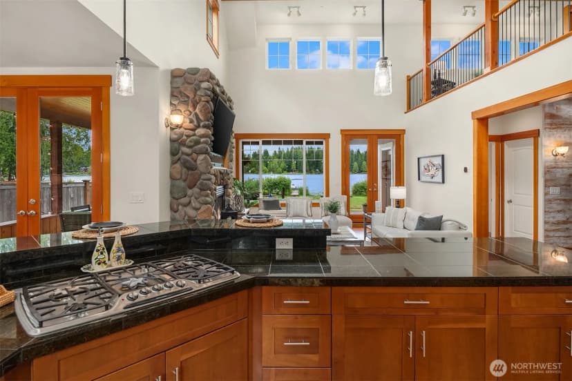 Property photo for 10904 W Lake Joy Drive Ne, Carnation photo 14