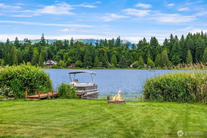 Property photo for 10904 W Lake Joy Drive Ne, Carnation photo 4