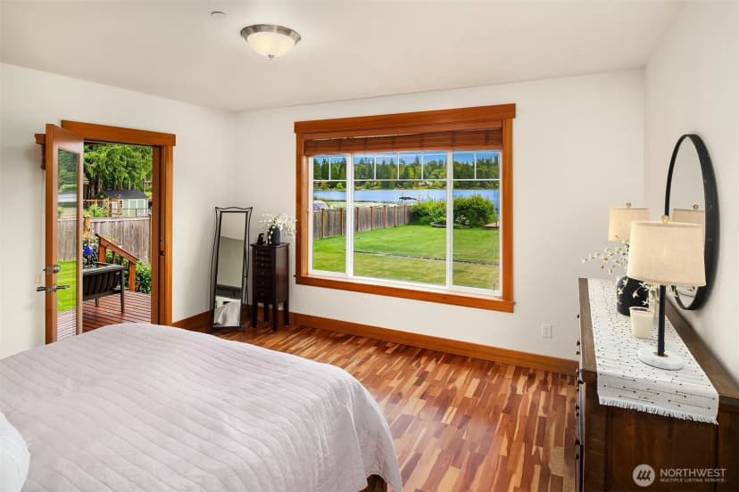 Property photo for 10904 W Lake Joy Drive Ne, Carnation photo 22