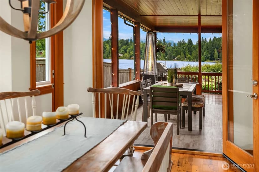 Property photo for 10904 W Lake Joy Drive Ne, Carnation photo 18