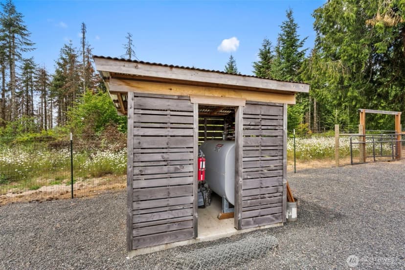 Property photo for 1241 Koontz Road, Chehalis photo 9