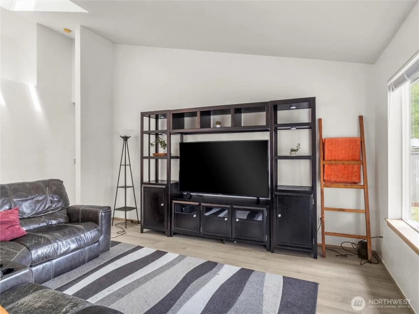 Property photo for 5415 Komachin Loop Se, Lacey photo 8