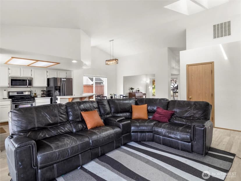 Property photo for 5415 Komachin Loop Se, Lacey photo 9