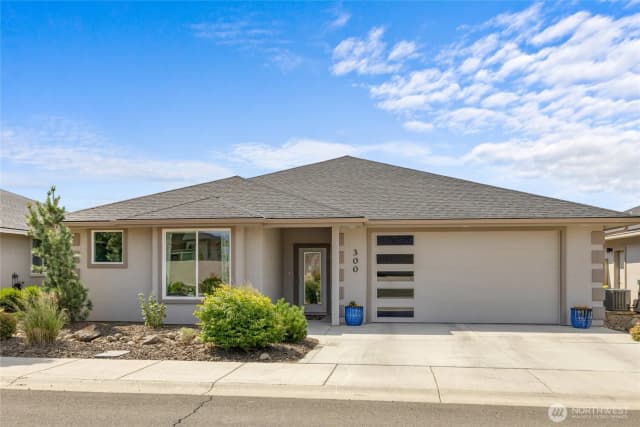 Property photo for 300 E Stanford Avenue, Ellensburg