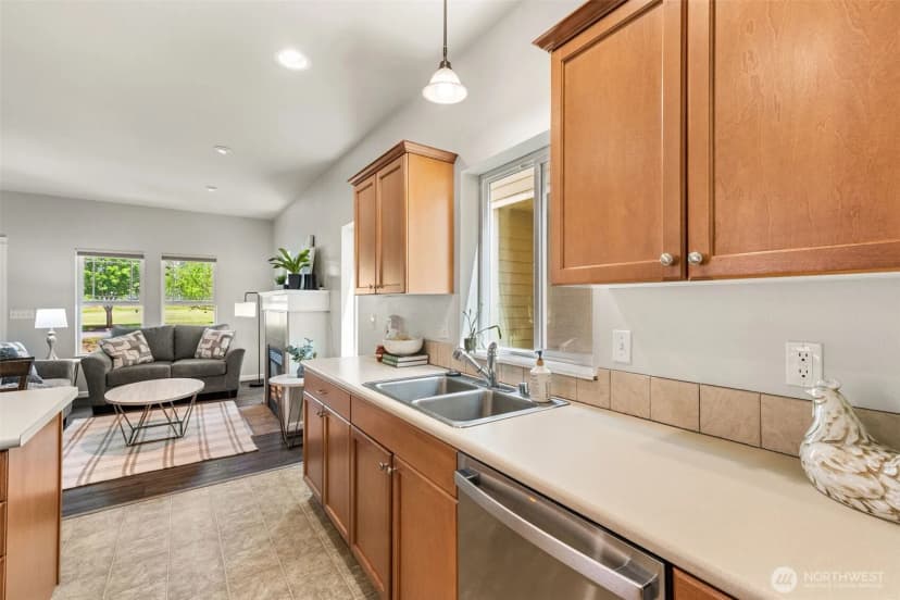 Property photo for 5611 Balustrade Boulevard Se, Lacey photo 11