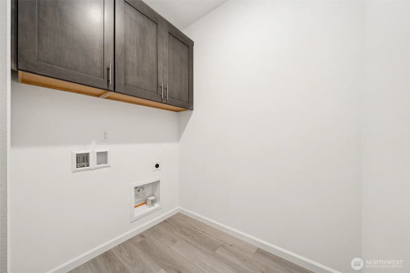Property photo for 918 Lucas Avenue #18, Buckley photo 32