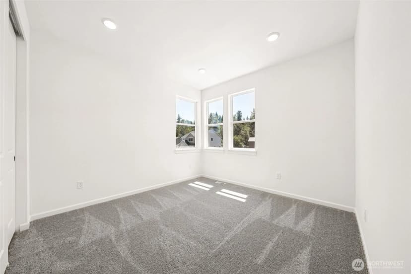 Property photo for 918 Lucas Avenue #18, Buckley photo 26
