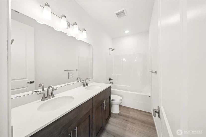 Property photo for 918 Lucas Avenue #18, Buckley photo 31