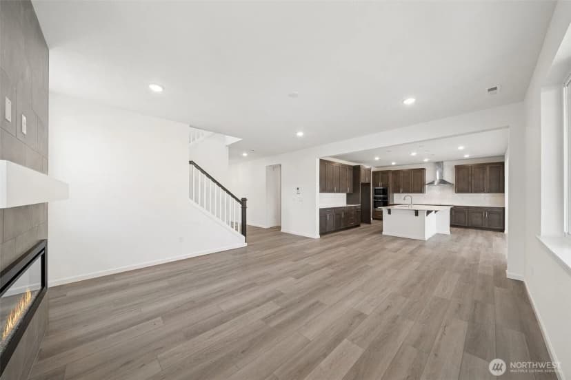Property photo for 918 Lucas Avenue #18, Buckley photo 13