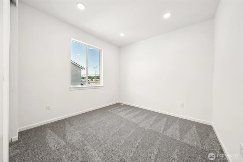 Property photo for 918 Lucas Avenue #18, Buckley photo 30