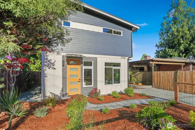 Property photo for 14306 Dayton Avenue N, Seattle photo 2