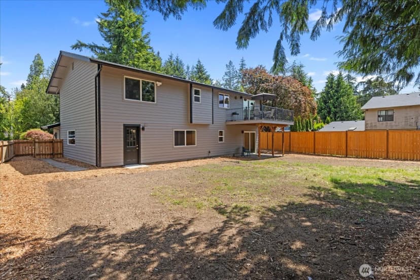 Property photo for 24316 91st Avenue W, Edmonds photo 37
