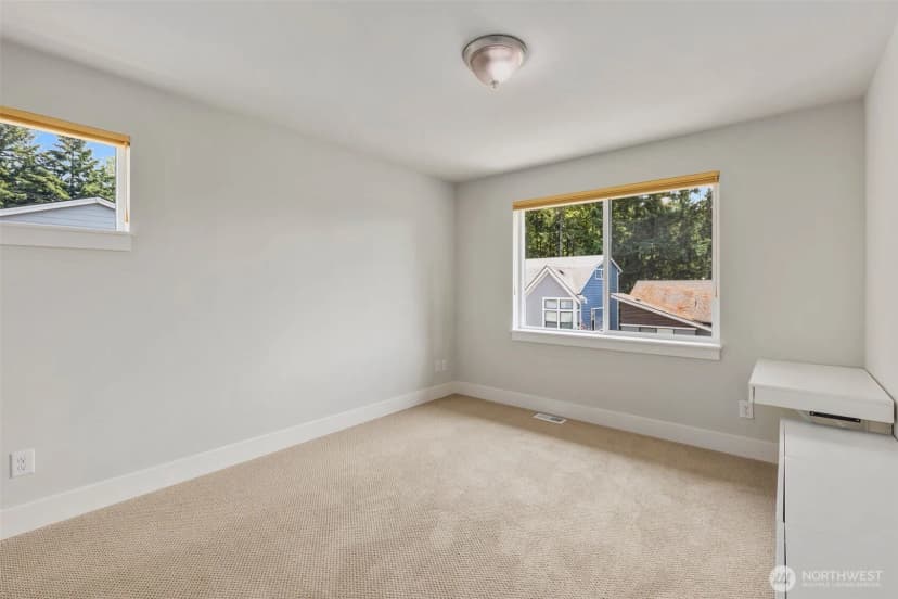 Property photo for 587 155th Place Ne, Bellevue photo 34