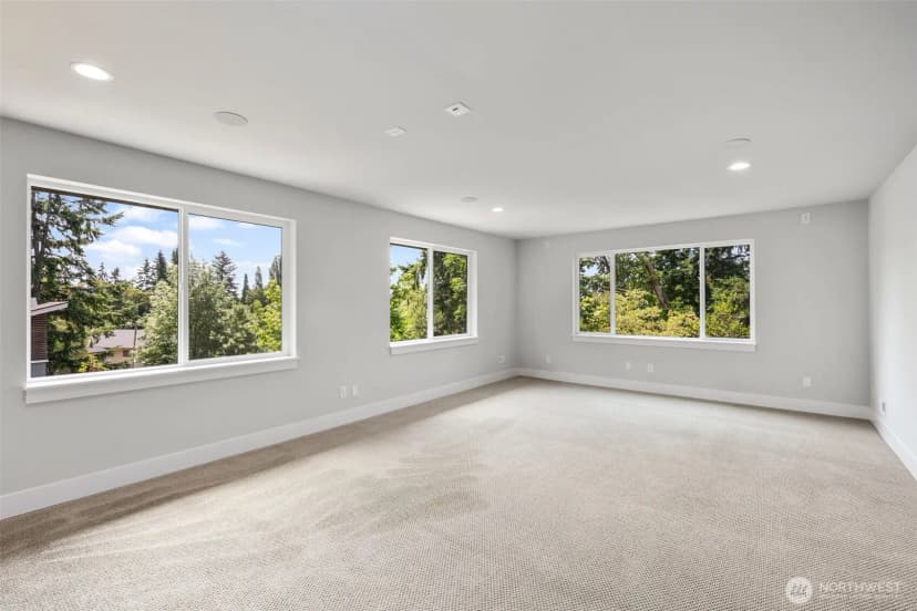 Property photo for 587 155th Place Ne, Bellevue photo 31