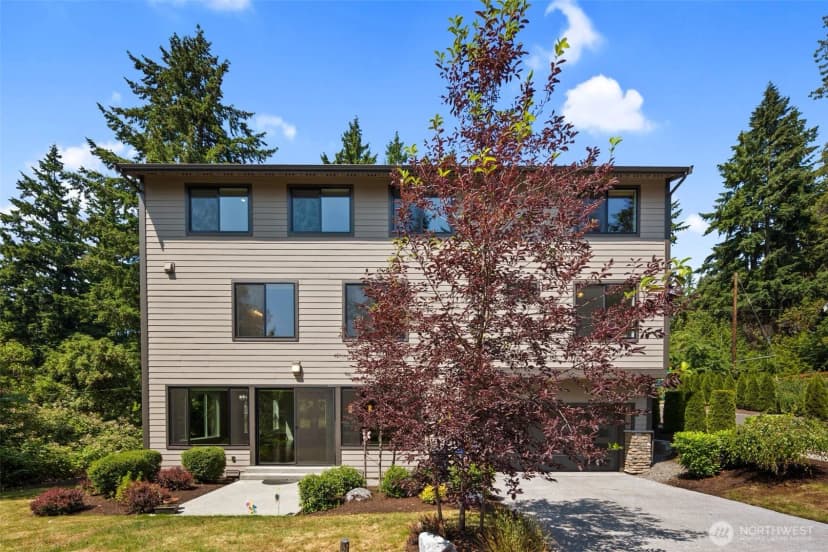 Property photo for 587 155th Place Ne, Bellevue photo 37