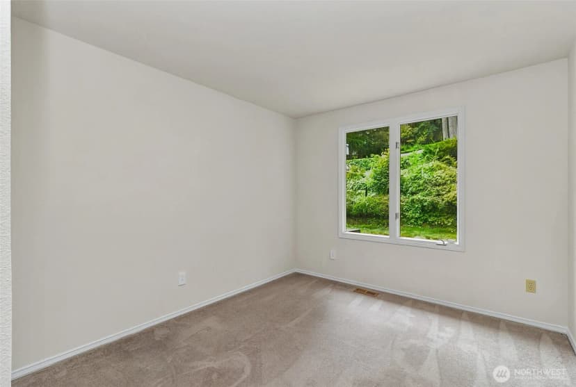 Property photo for 17002 Se 43rd Street, Bellevue photo 24