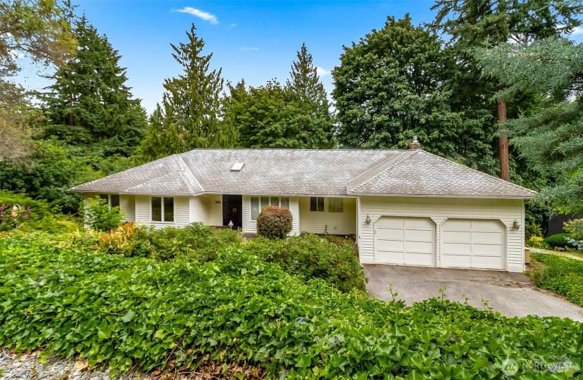 Property photo for 17002 Se 43rd Street, Bellevue photo 2
