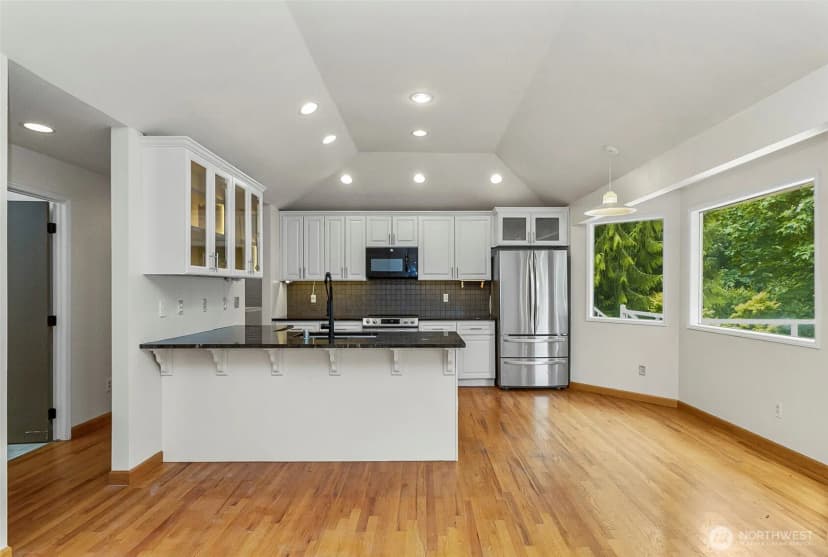 Property photo for 17002 Se 43rd Street, Bellevue photo 7