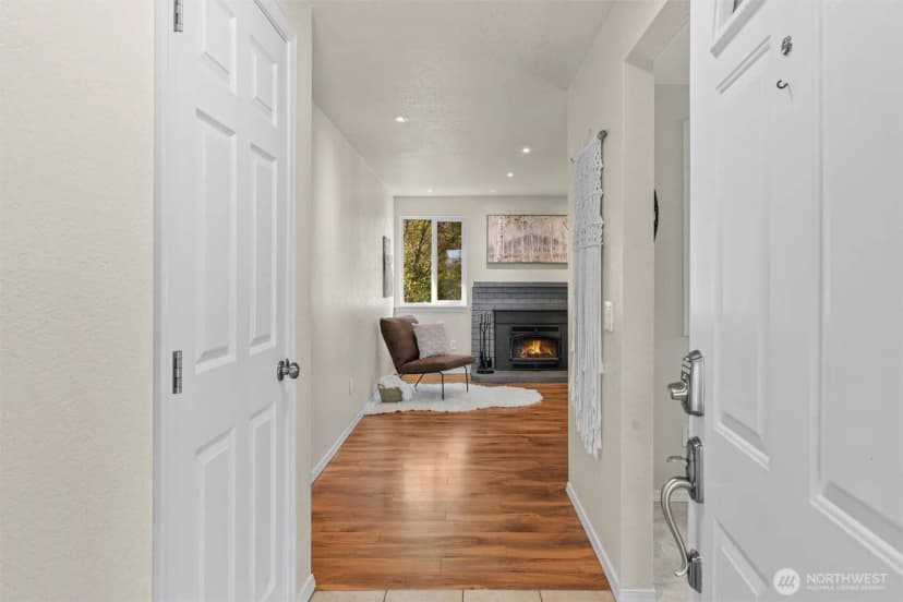 Property photo for 10728 20th Place W, Everett photo 4