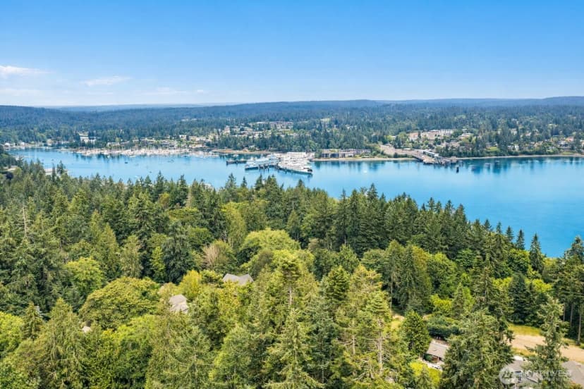 Property photo for 10761 Bill Point Crest Ne, Bainbridge Island photo 33