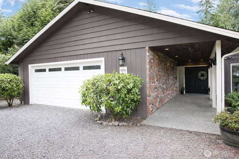 Property photo for 10761 Bill Point Crest Ne, Bainbridge Island photo 2