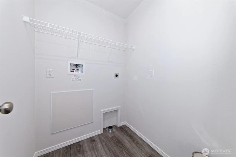 Property photo for 71 E Earll Drive, Shelton photo 9