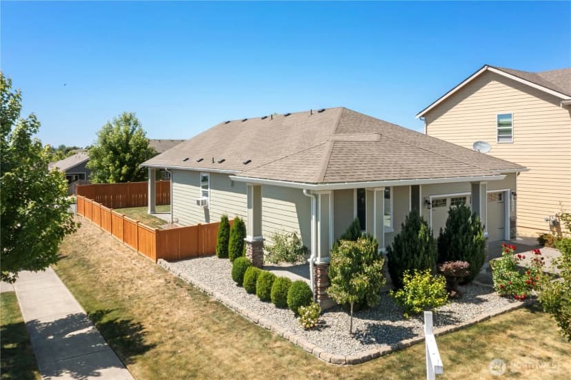 Property photo for 202 Grennan Lane N, Enumclaw photo 2