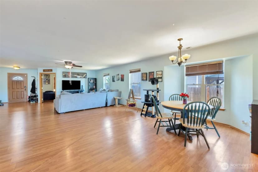 Property photo for 109 Nelsen Street Ne, Orting photo 12