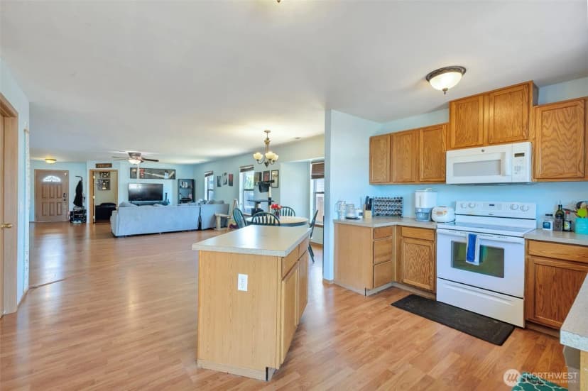 Property photo for 109 Nelsen Street Ne, Orting photo 15