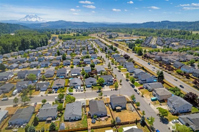 Property photo for 109 Nelsen Street Ne, Orting photo 5