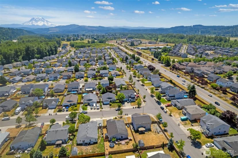 Property photo for 109 Nelsen Street Ne, Orting photo 5