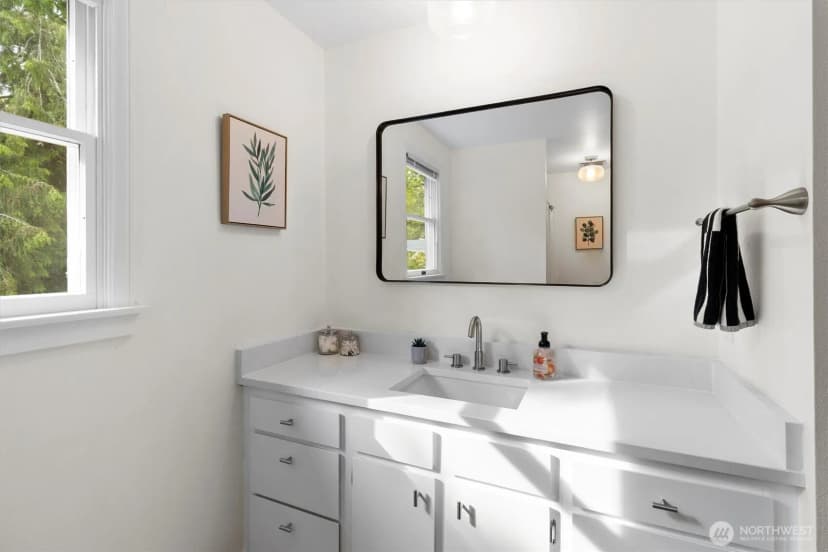 Property photo for 4530 Vacca Lane, Bellingham photo 16