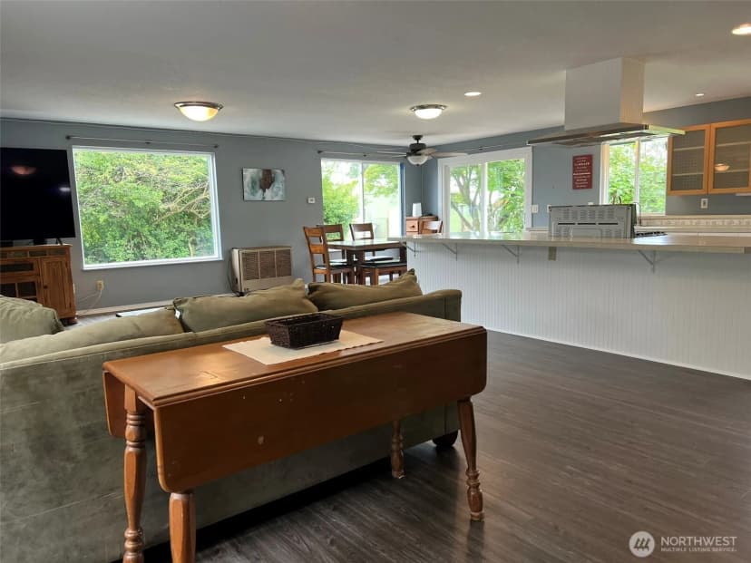 Property photo for 7020 Dahlberg Road, Ferndale photo 2
