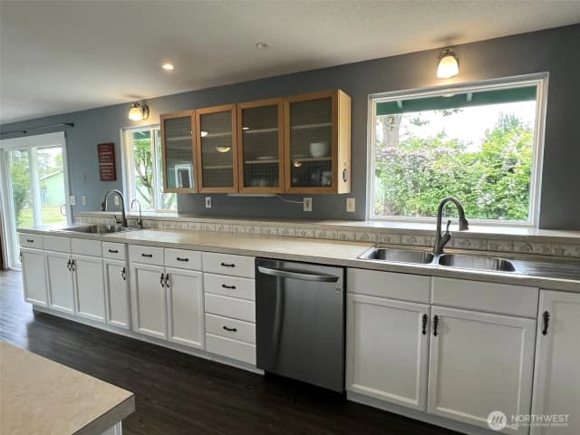 Property photo for 7020 Dahlberg Road, Ferndale photo 4