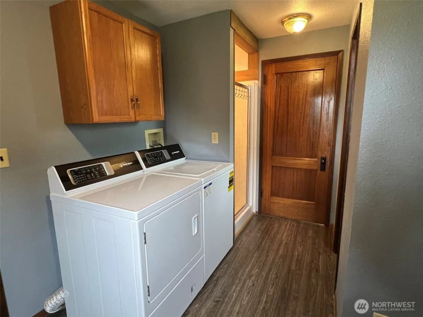 Property photo for 7020 Dahlberg Road, Ferndale photo 15