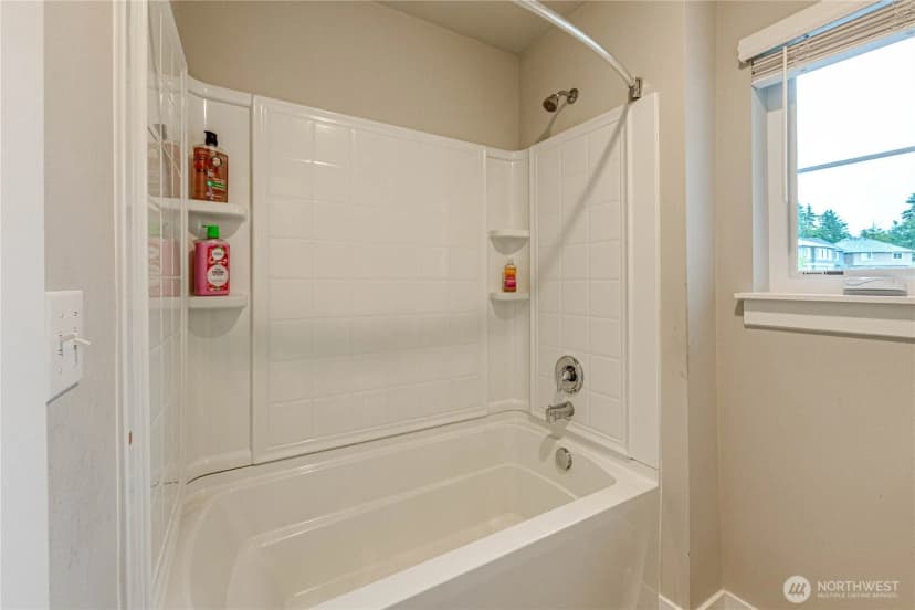 Property photo for 10309 35th Street Ne, Lake Stevens photo 19