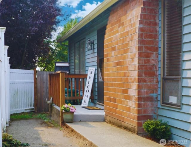 Property photo for 5109 S Myrtle Street, Seattle photo 3