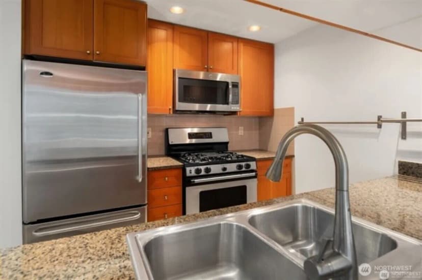 Property photo for 1420 Terry Avenue #907, Seattle photo 14