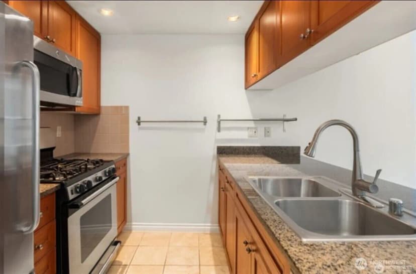 Property photo for 1420 Terry Avenue #907, Seattle photo 13