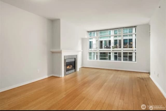 Property photo for 1420 Terry Avenue #907, Seattle photo 4