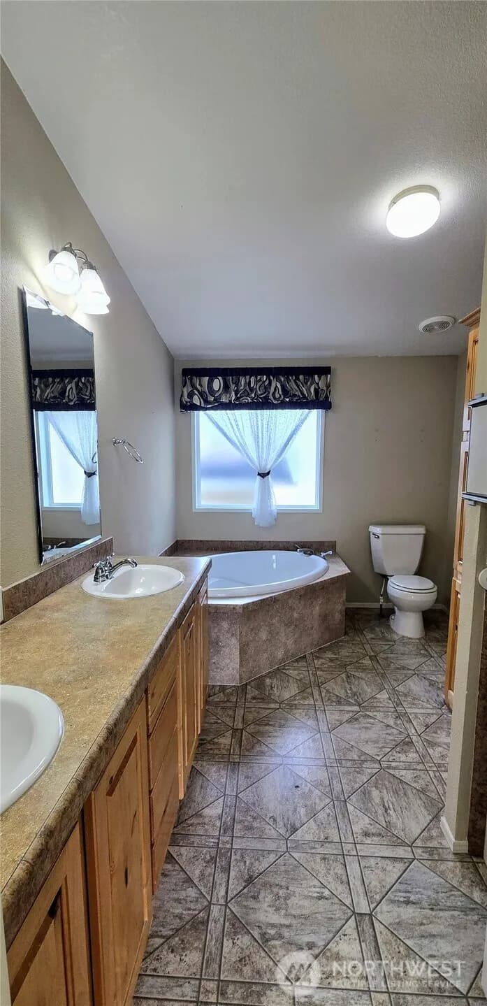 Property photo for 57 Clemons Road #17, Montesano photo 14