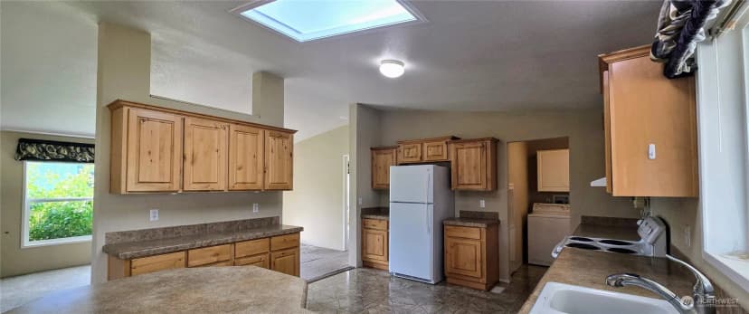 Property photo for 57 Clemons Road #17, Montesano photo 9