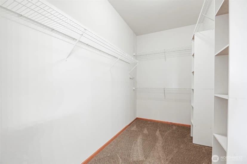Property photo for 1160 Decatur Circle, Burlington photo 18