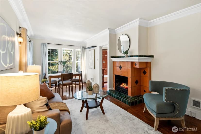 Property photo for 121 28th Avenue S, Seattle photo 4