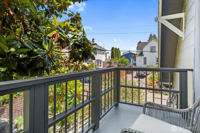 Property photo for 121 28th Avenue S, Seattle photo 32