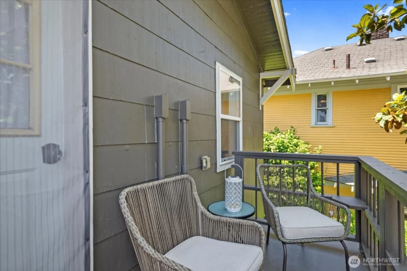 Property photo for 121 28th Avenue S, Seattle photo 31