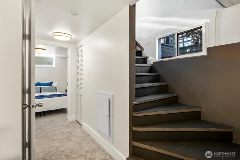 Property photo for 121 28th Avenue S, Seattle photo 12